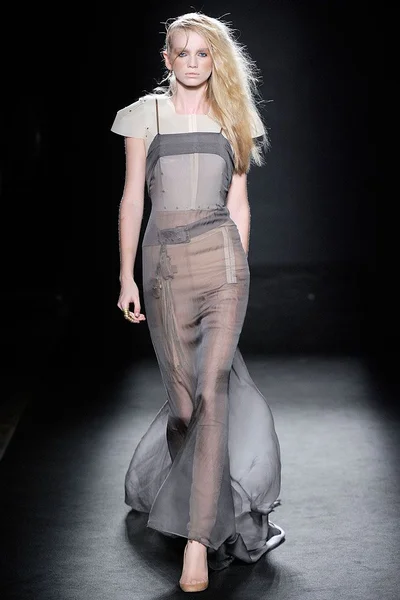 Look 34